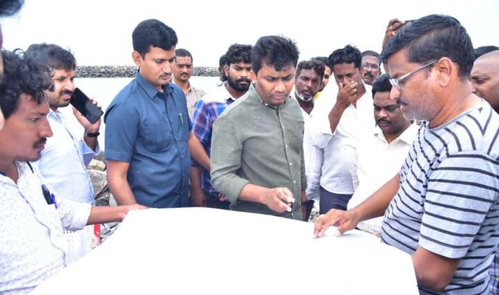 ఏర్పాట్లు ప‌రిశీలిస్తున్న కాకినాడ క‌లెక్ట‌ర్ షాన్ మోహ‌న్ స‌గిలి 