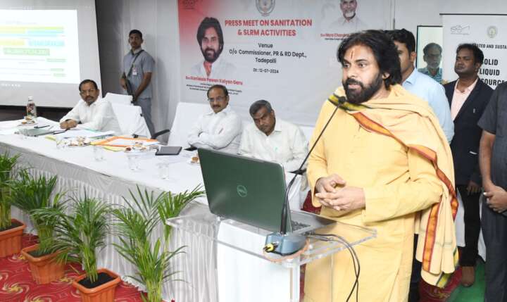 చెత్త‌తో కోట్ల సంప‌ద సృష్టిద్దాం..నేనే పూనుకుంటున్న : అధికారుల‌తో ప‌వ‌న్ సంచ‌ల‌న వ్యాఖ్య‌లు
