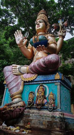 త‌లుపుల‌మ్మ‌లోవ